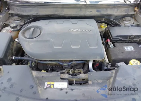 2014 Jeep Cherokee Latitude из США, поврежденный, VIN 1C4PJMCS5EW223039